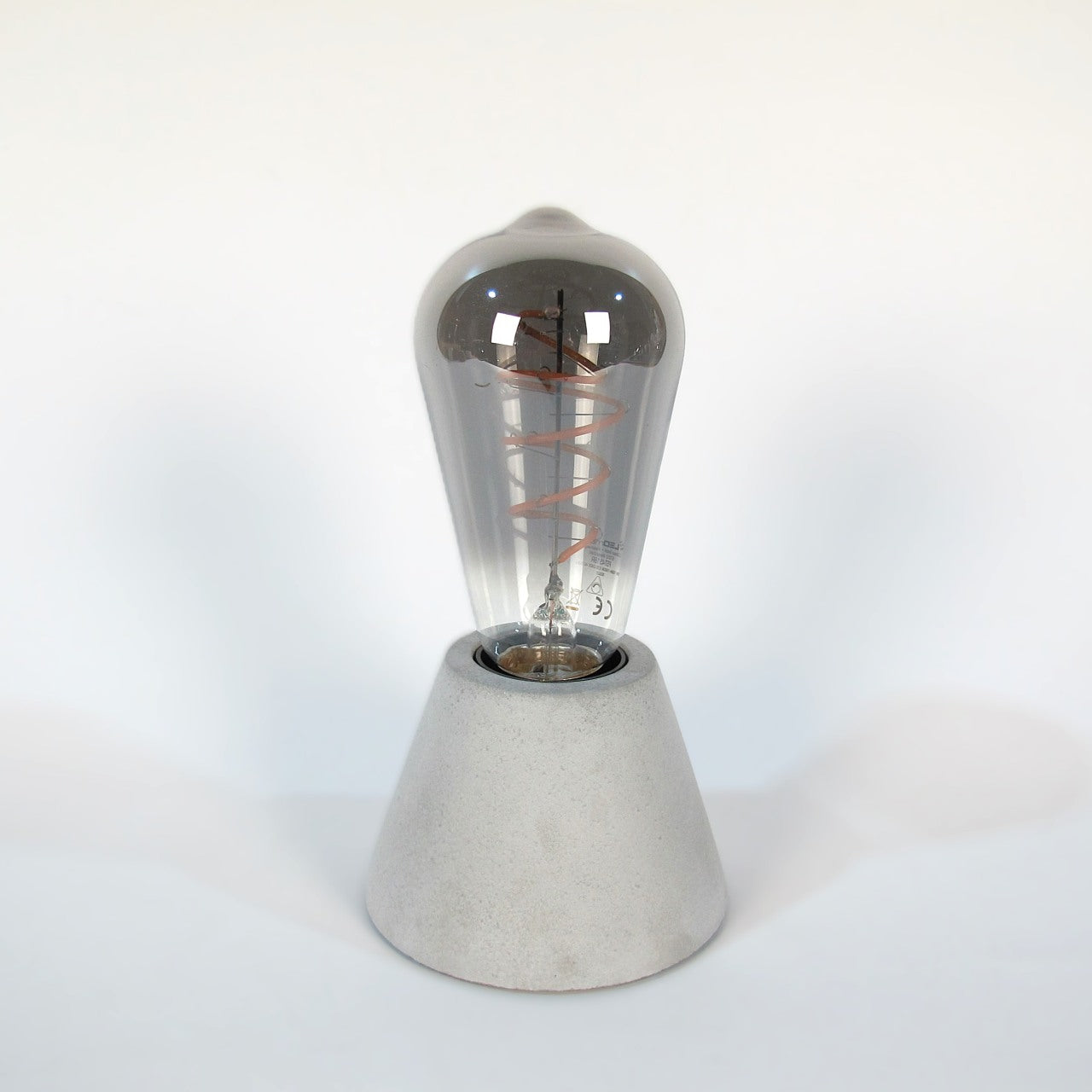 Fanal | Tischlampe aus Beton