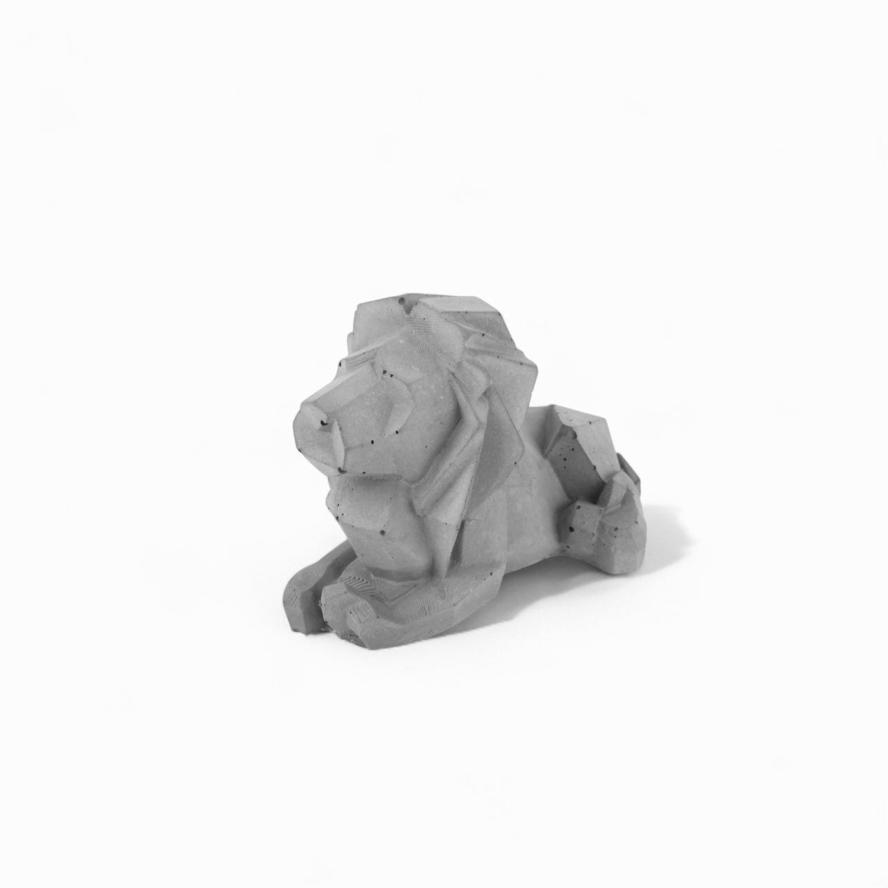 Lejon | Löwe aus Beton