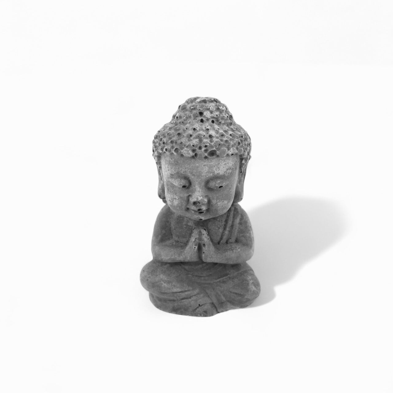 Byla | Buddha aus Beton