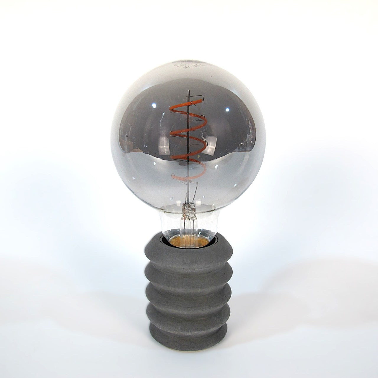 Jiro | Tischlampe aus Beton