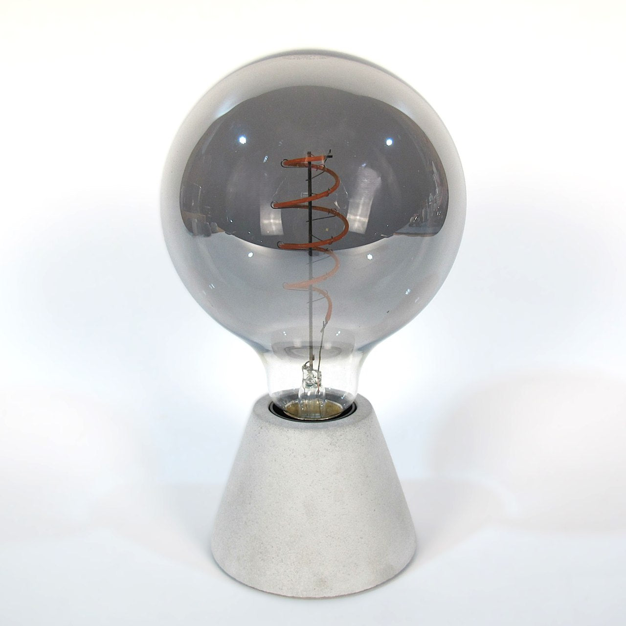 Fanal | Tischlampe aus Beton