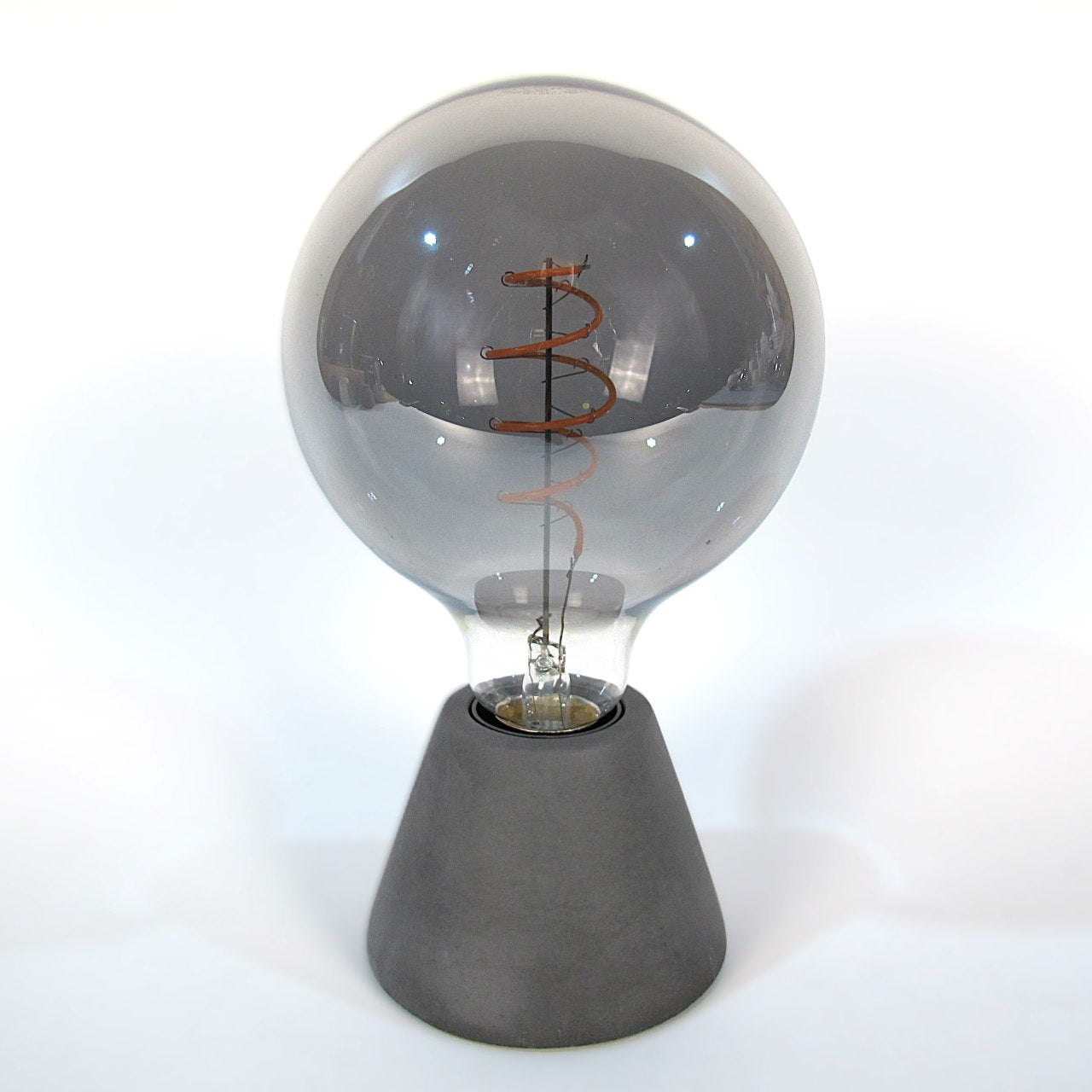 Fanal | Tischlampe aus Beton