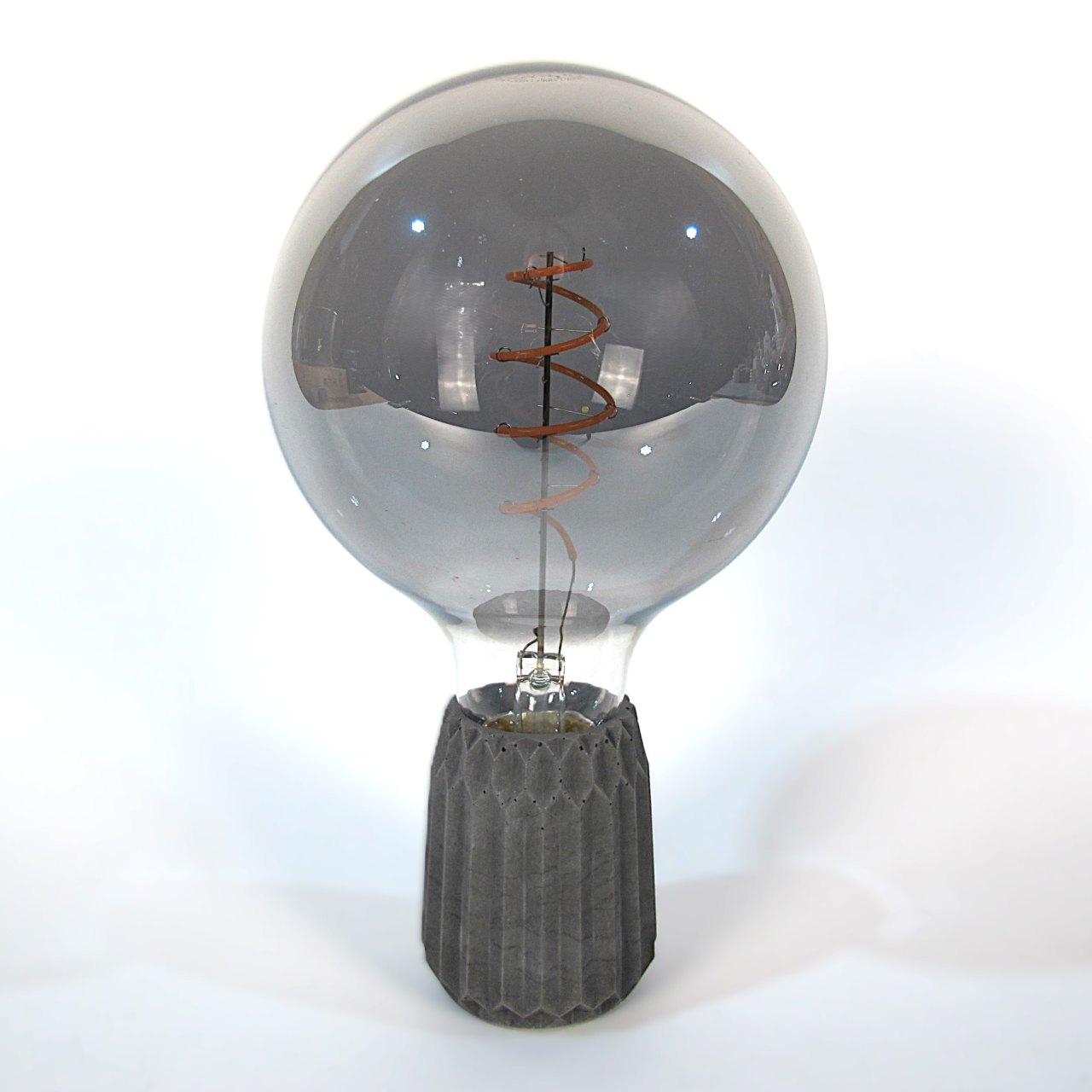 Violet | Tischlampe aus Beton