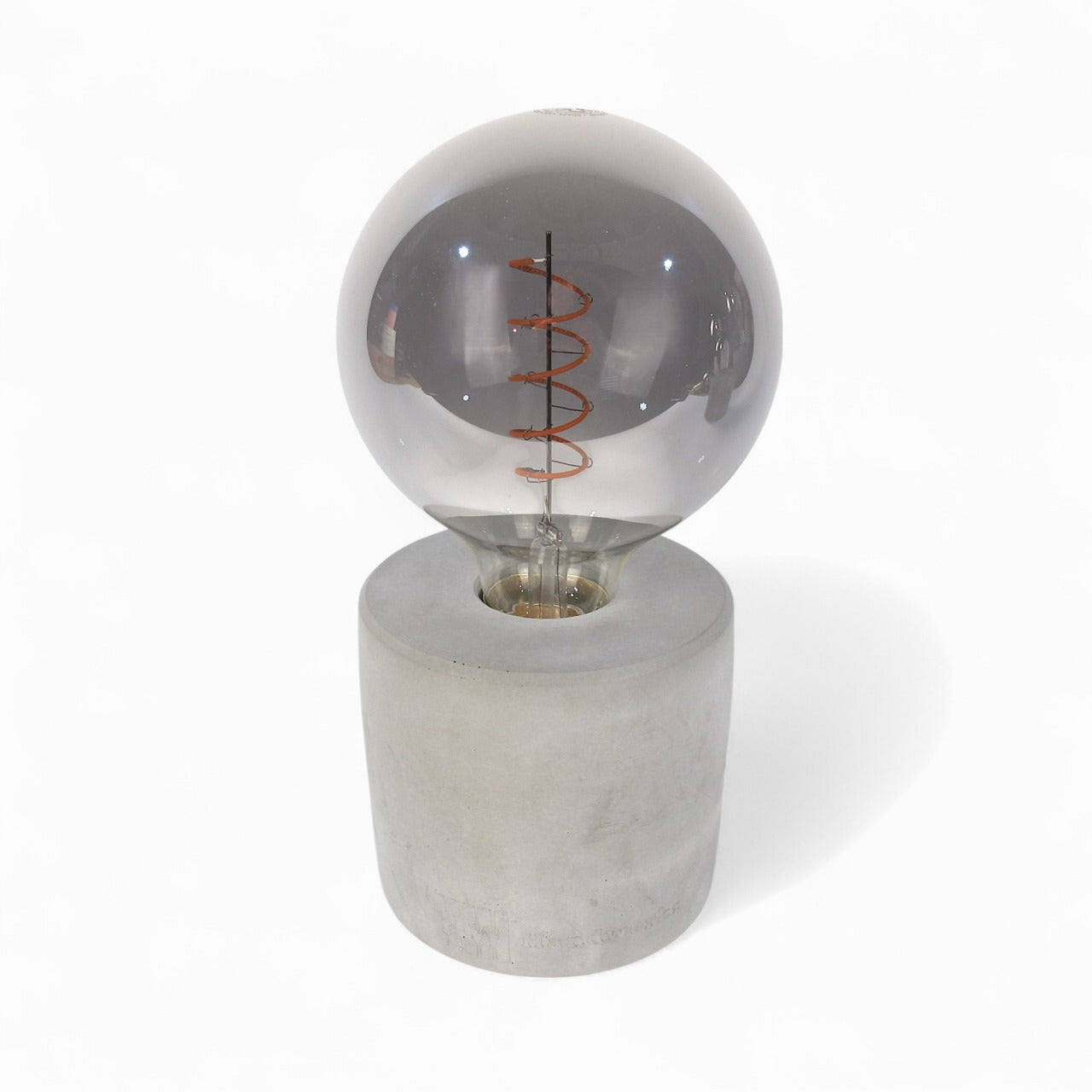 Strokka | Tischlampe aus Beton