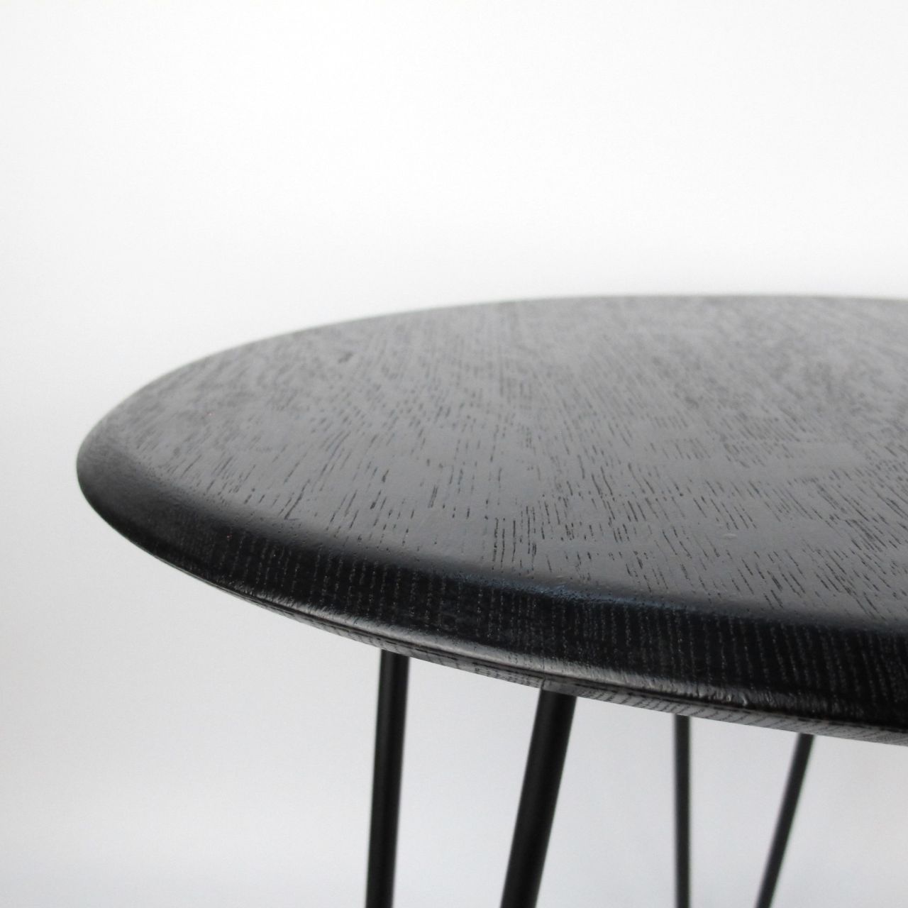 Couchtisch aus altem Weinfassdeckel Ø=53cm schwarz "ohne Prägung"