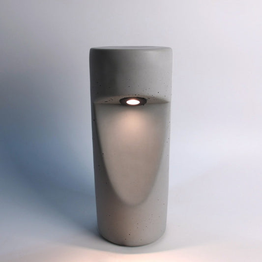 Lucii | Designer Wegeleuchte aus Beton