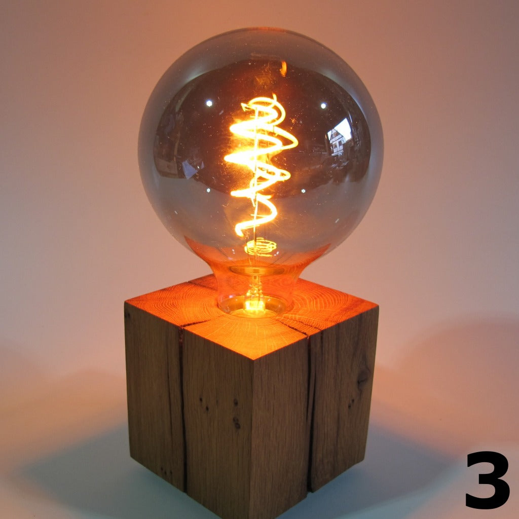 Skumring | Nachttischlampe aus Eichenholz 10x10cm