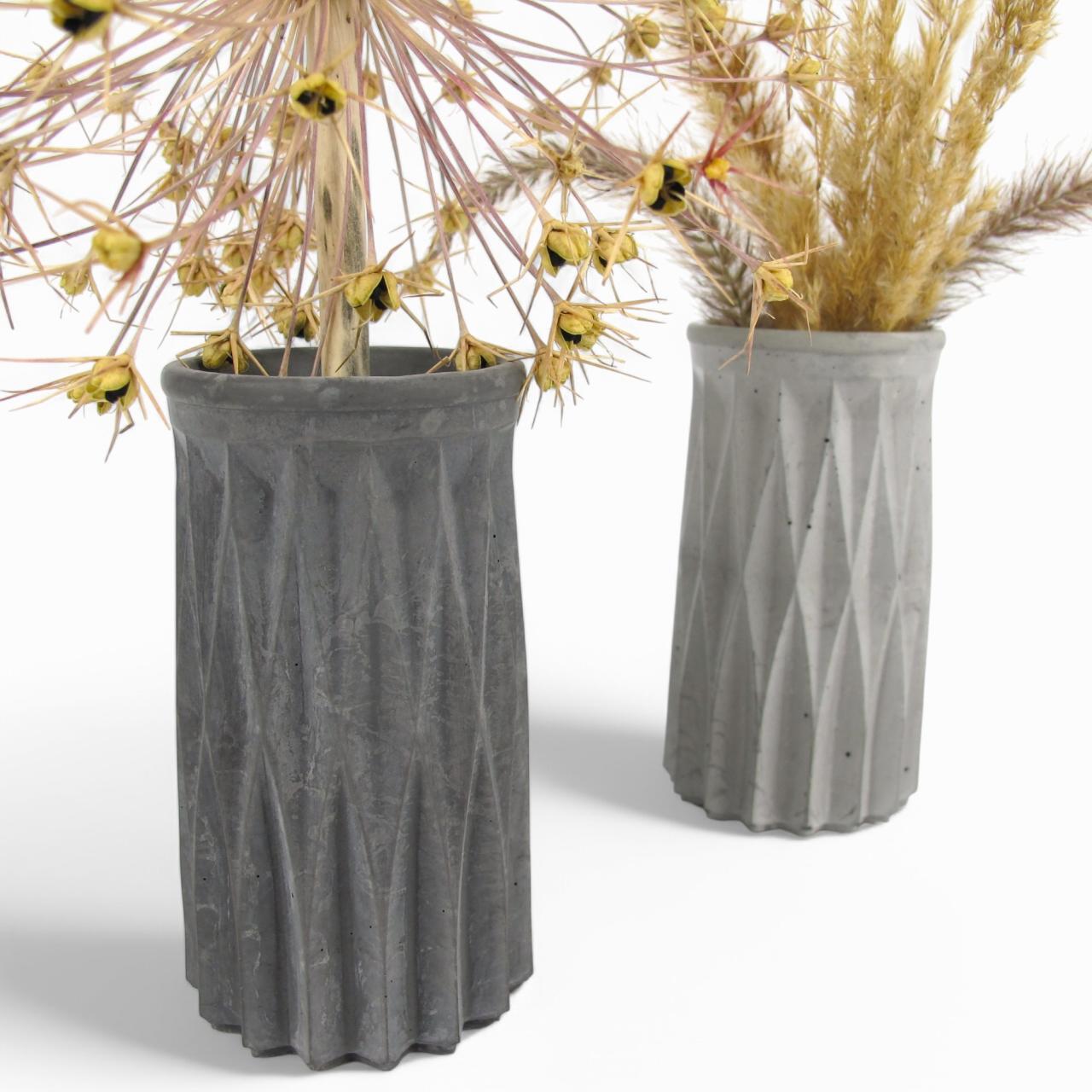 Lope | Concrete vase