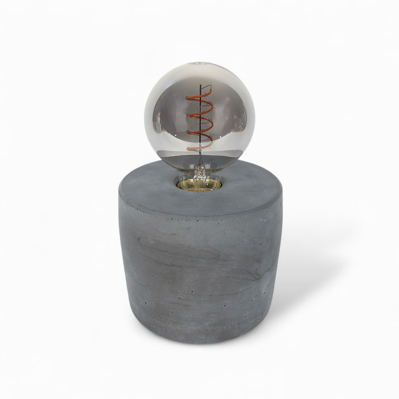 Strokka | Tischlampe aus Beton