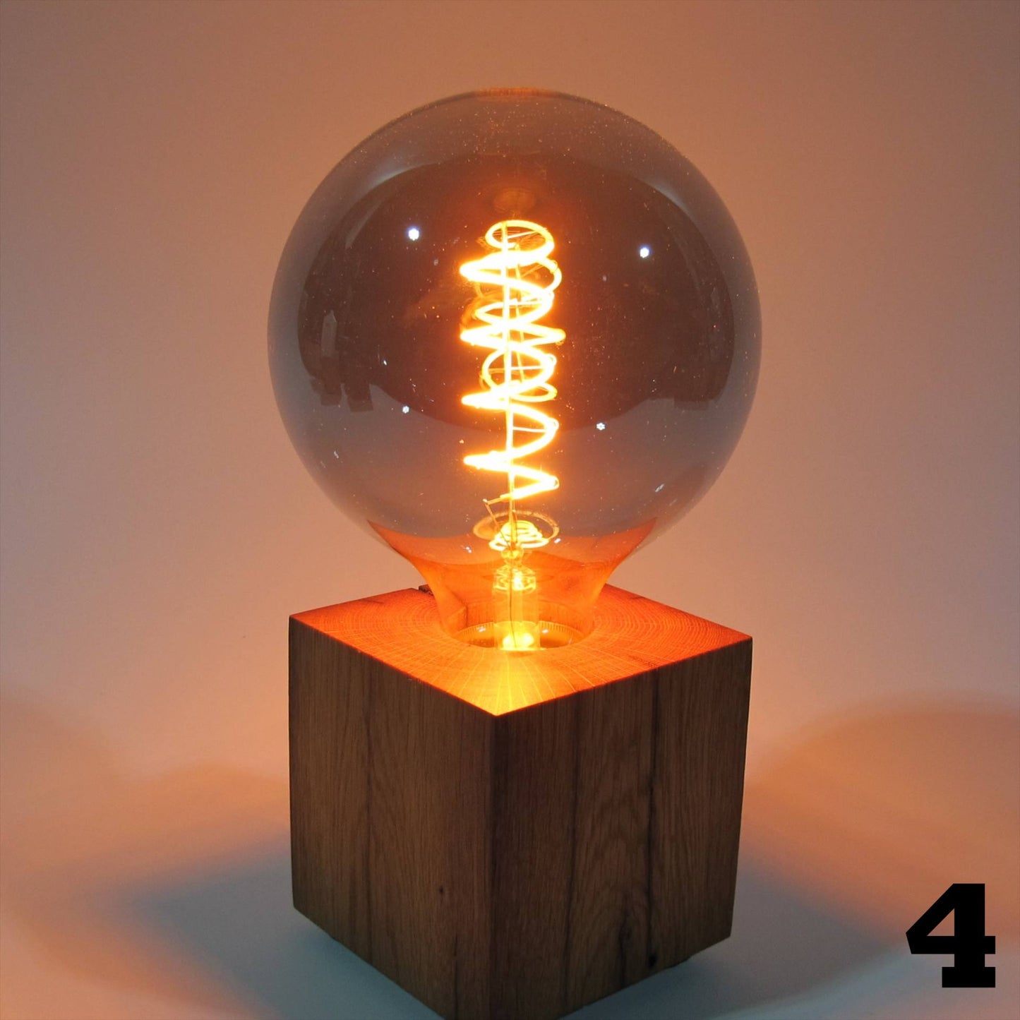 Skumring | Nachttischlampe aus Eichenholz 9x9cm