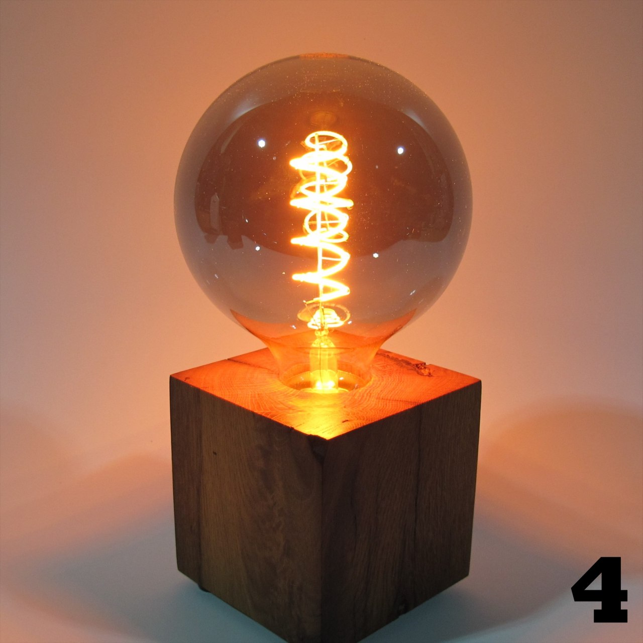 Skumring | Nachttischlampe aus Eichenholz 10x10cm