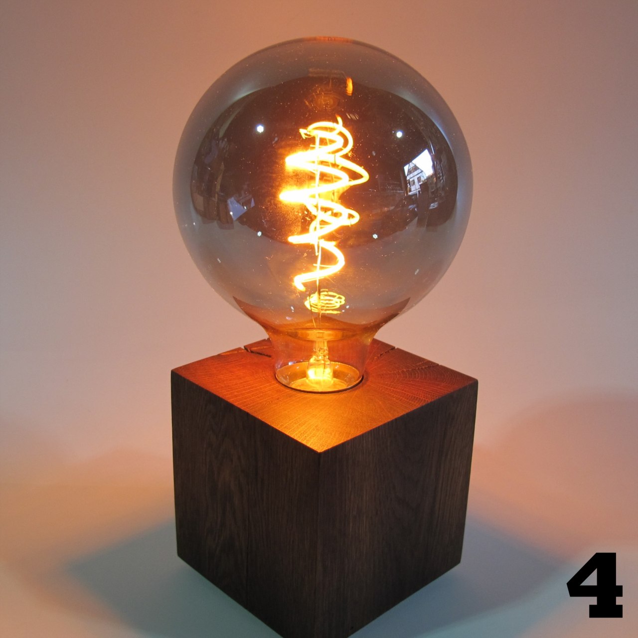 Skumring | Tischlampe aus Räuchereiche 10x10cm