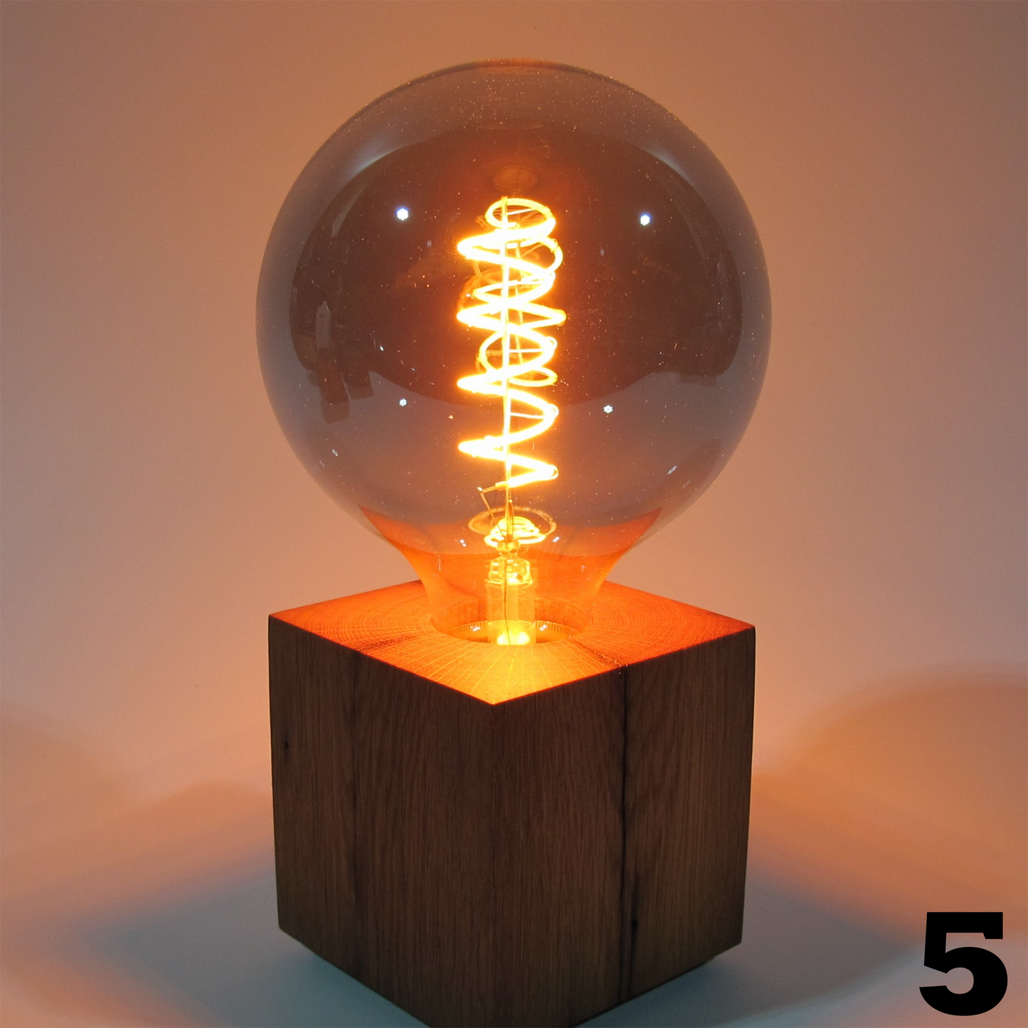 Skumring | Nachttischlampe aus Eichenholz 9x9cm