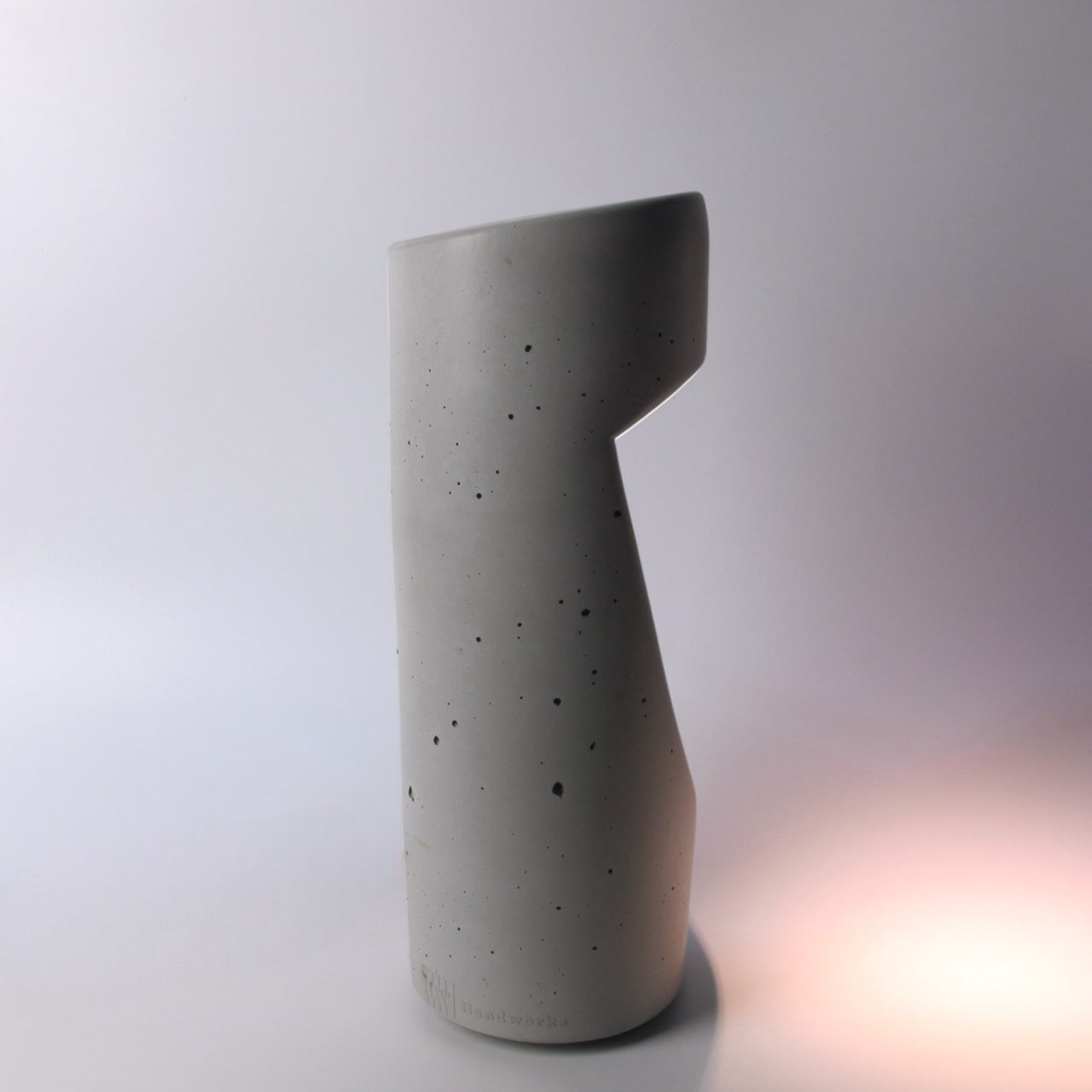 Lucii | Designer Wegeleuchte aus Beton