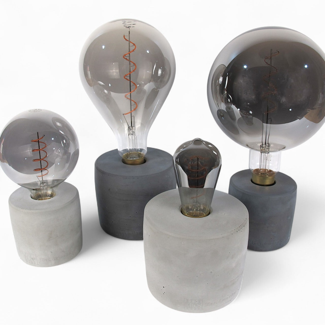 Strokka | Tischlampe aus Beton