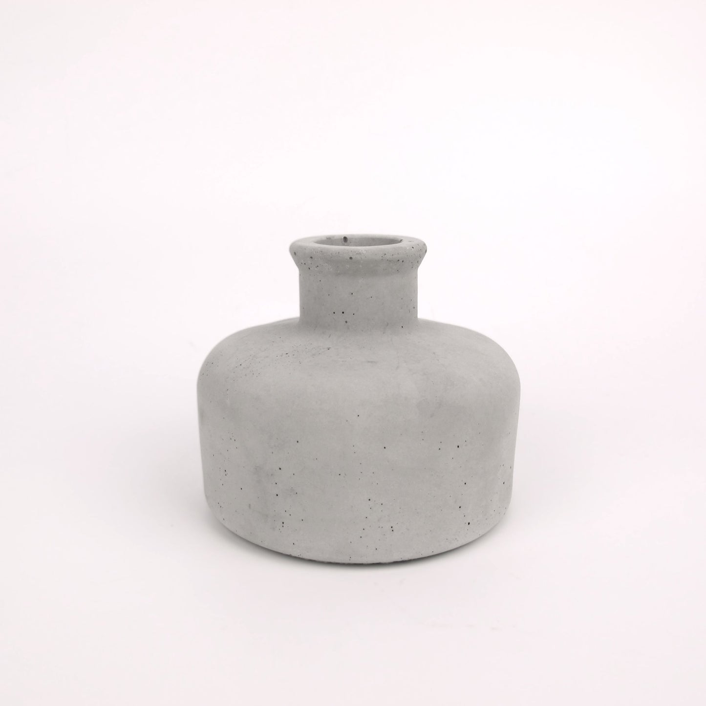 Wadah | Vase aus Beton