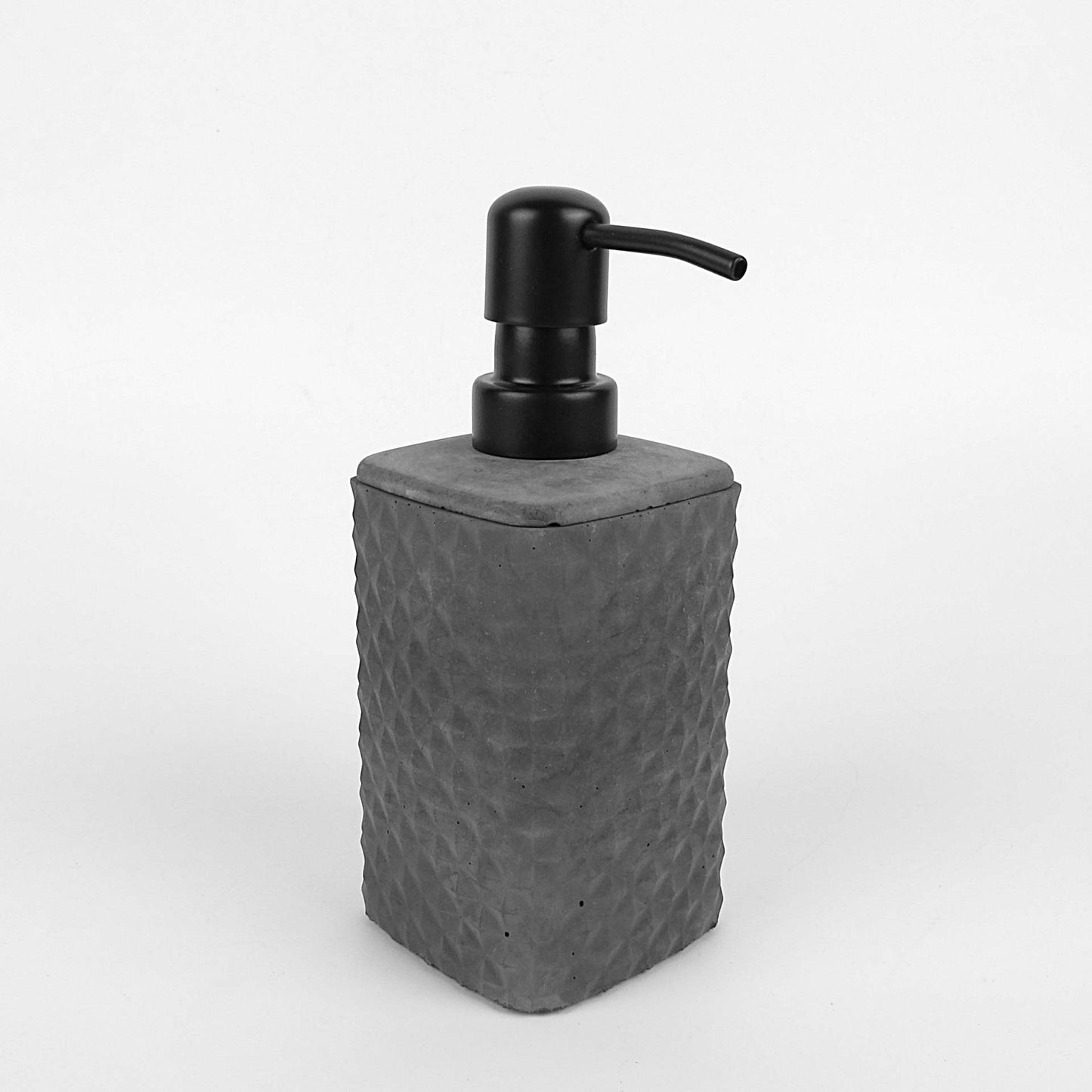 Saipuu | Concrete soap dispenser