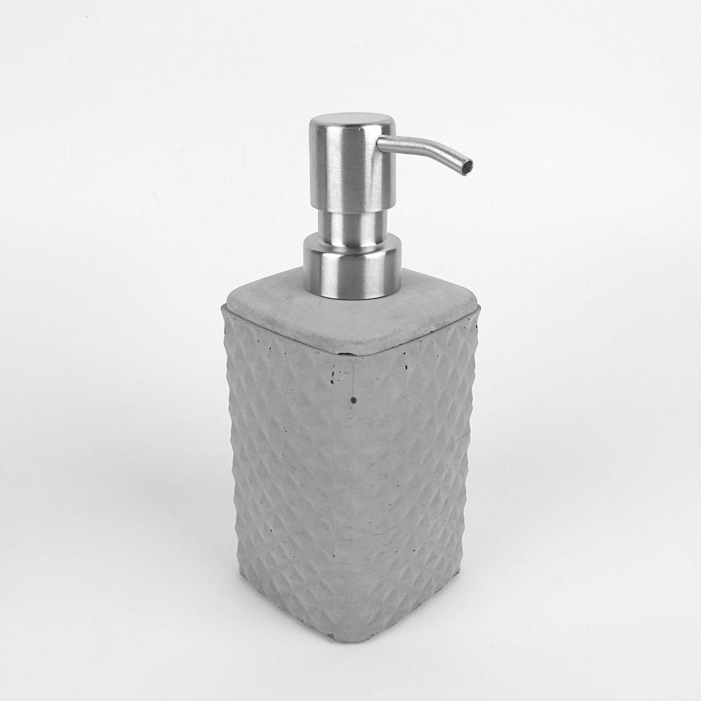 Saipuu | Concrete soap dispenser