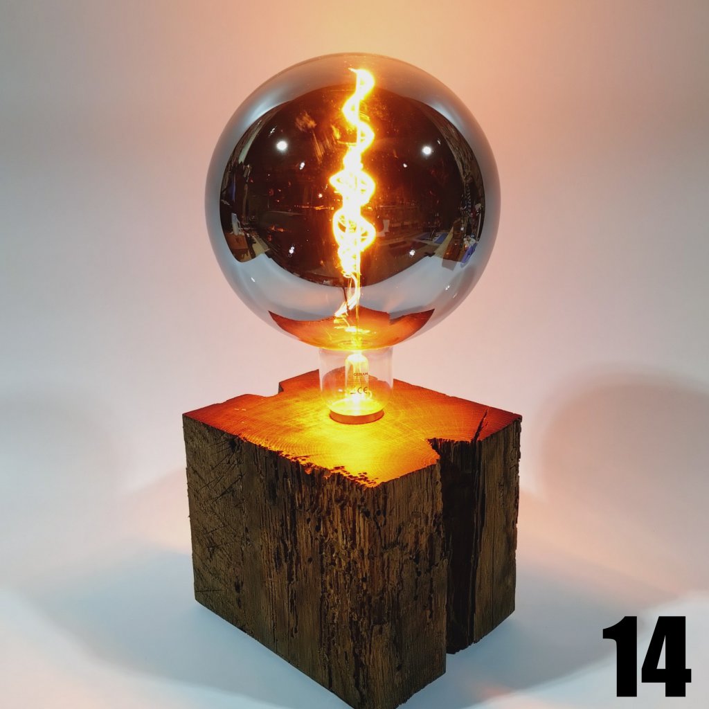 Rökkri | Tischleuchte aus Eichenholz