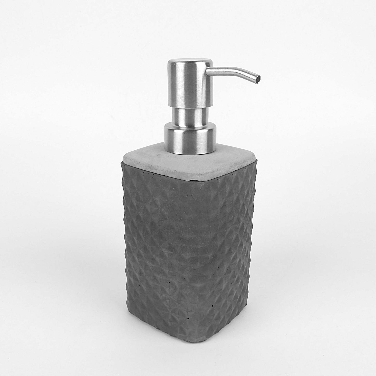 Saipuu | Concrete soap dispenser