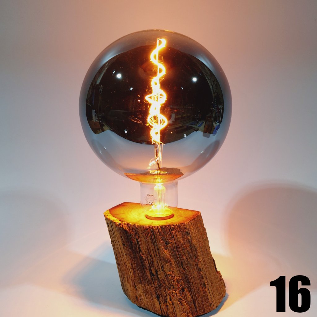 Rökkri | Tischleuchte aus Eichenholz