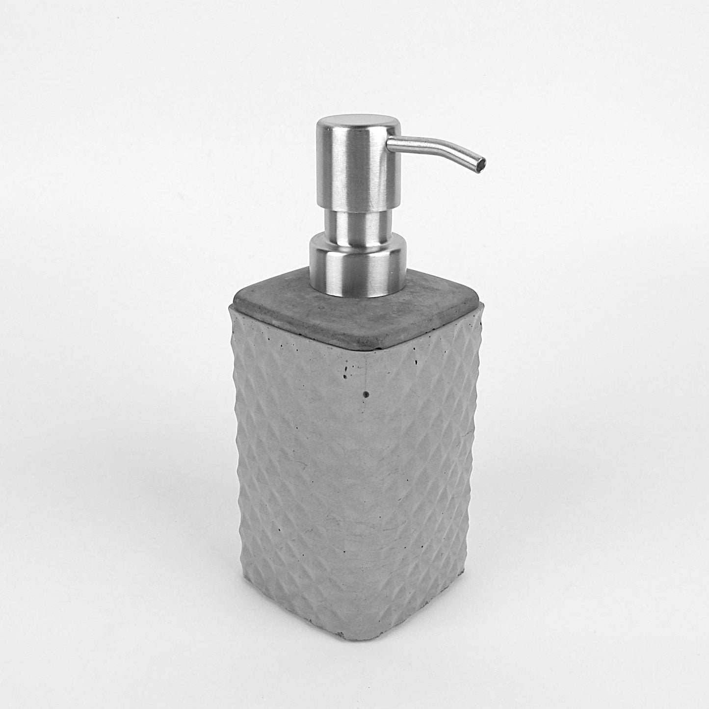 Saipuu | Concrete soap dispenser