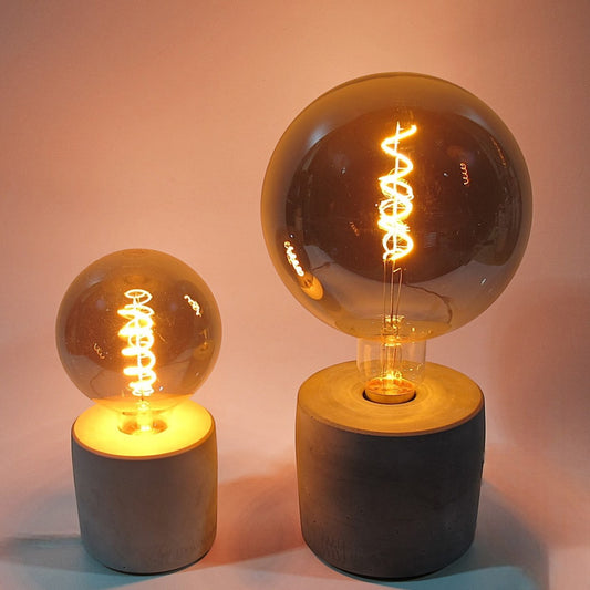 Strokka | Tischlampe Ø=11cm aus Beton