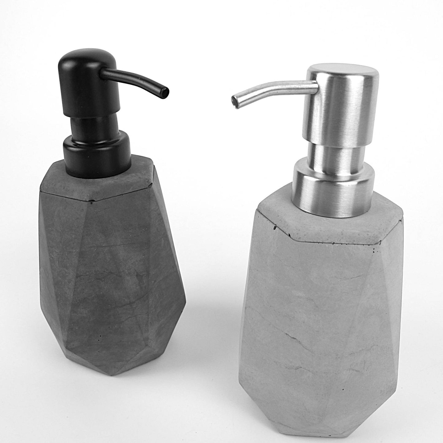 Ziepii | Concrete soap dispenser