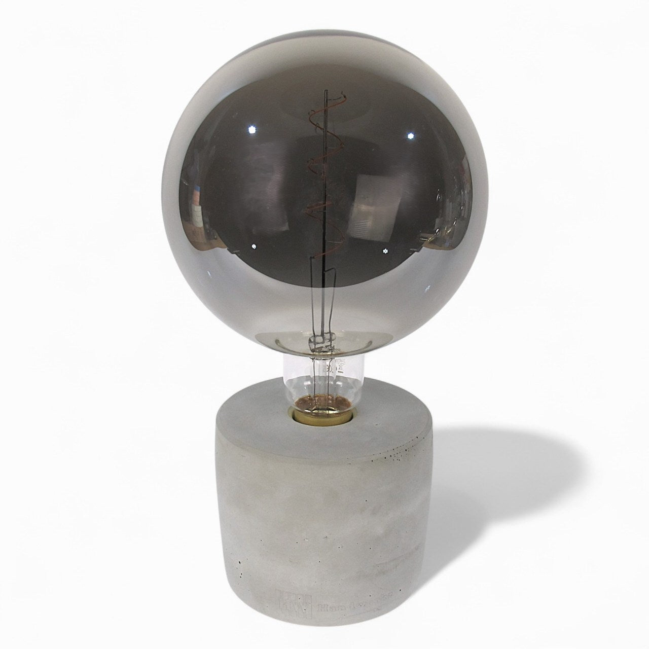 Strokka | Tischlampe Ø=14cm aus Beton
