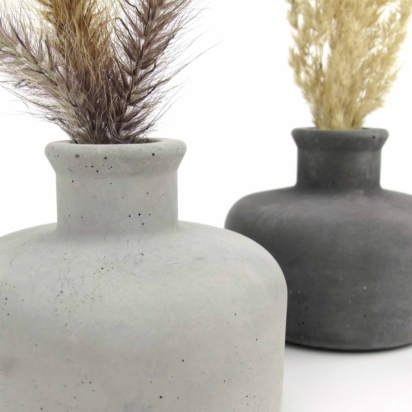 Wadah | Vase aus Beton