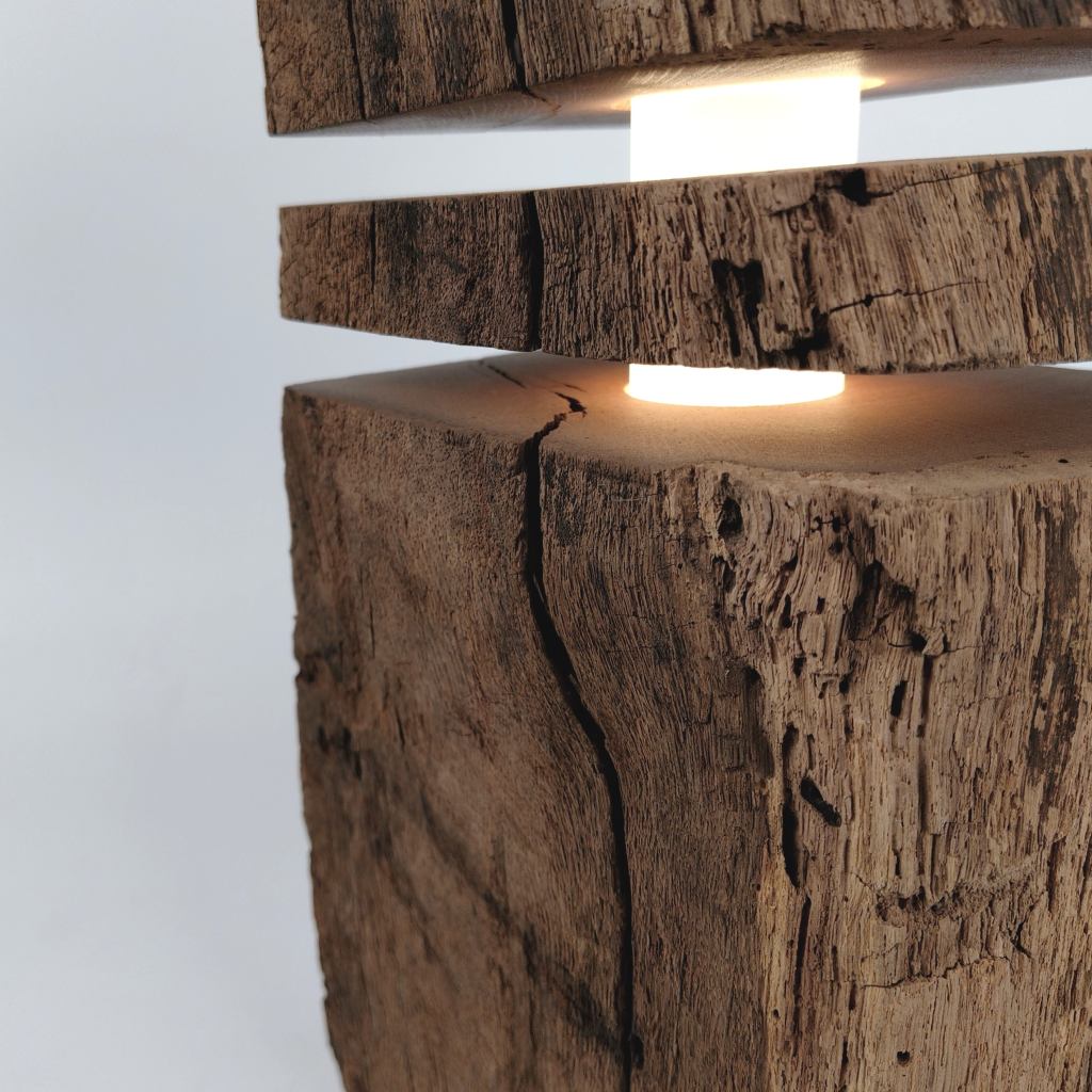 Torn 7 | Designer Stehlampe