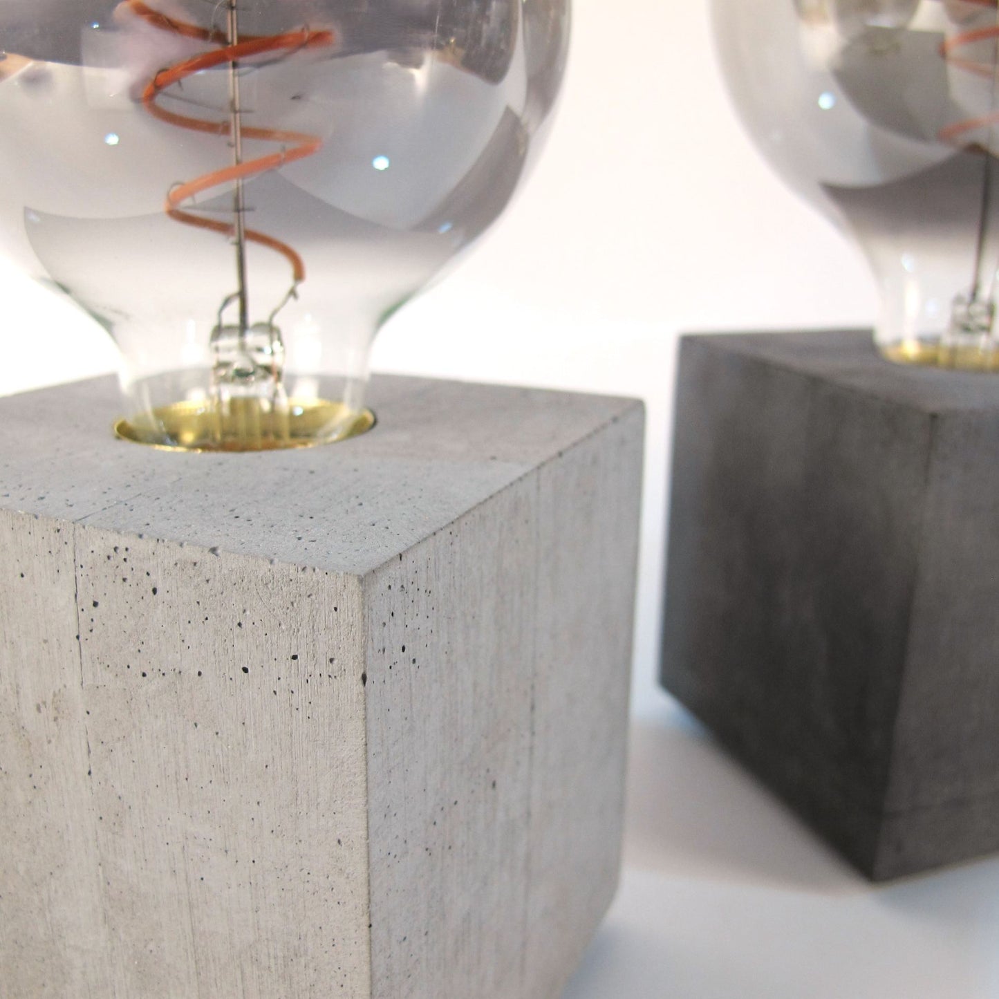 Vespera | Table lamp made of concrete 10x10cm