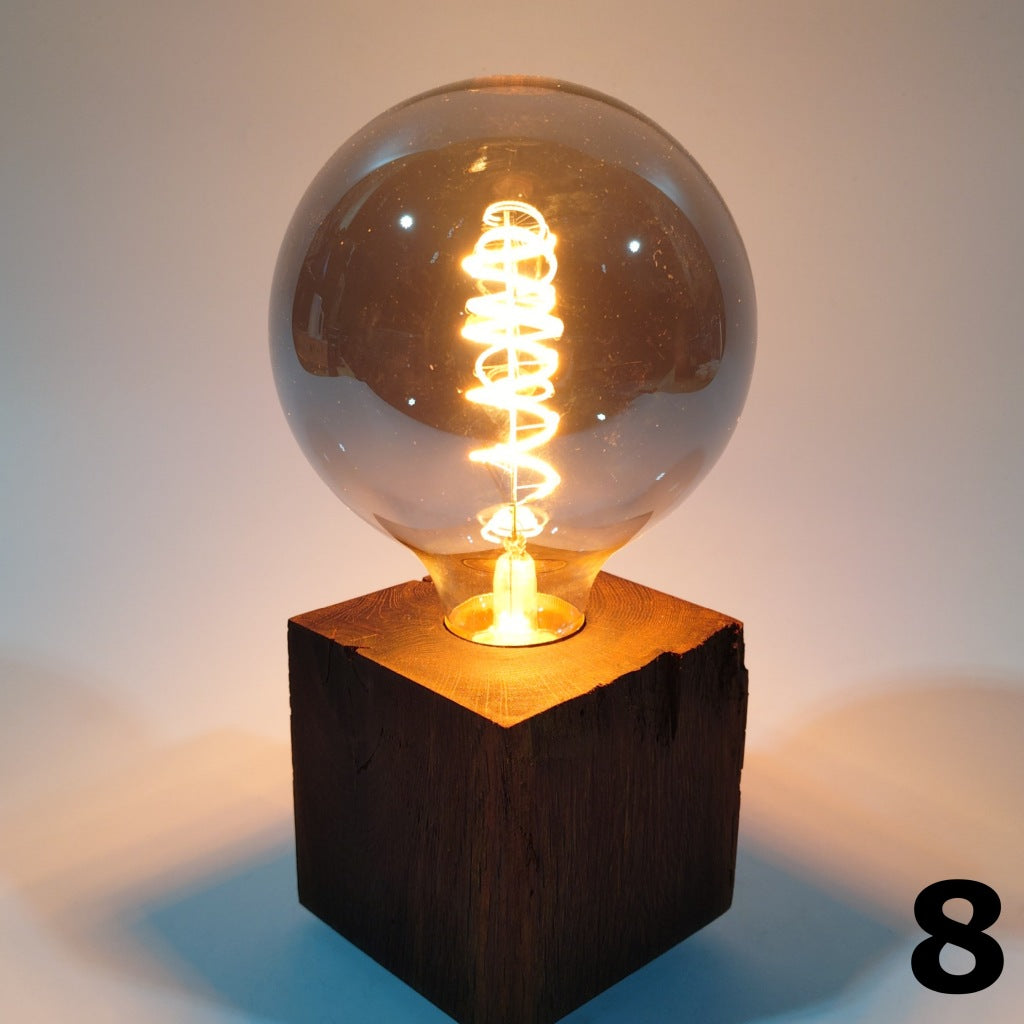 Skumring | Tischlampe aus Räuchereiche 9x9cm