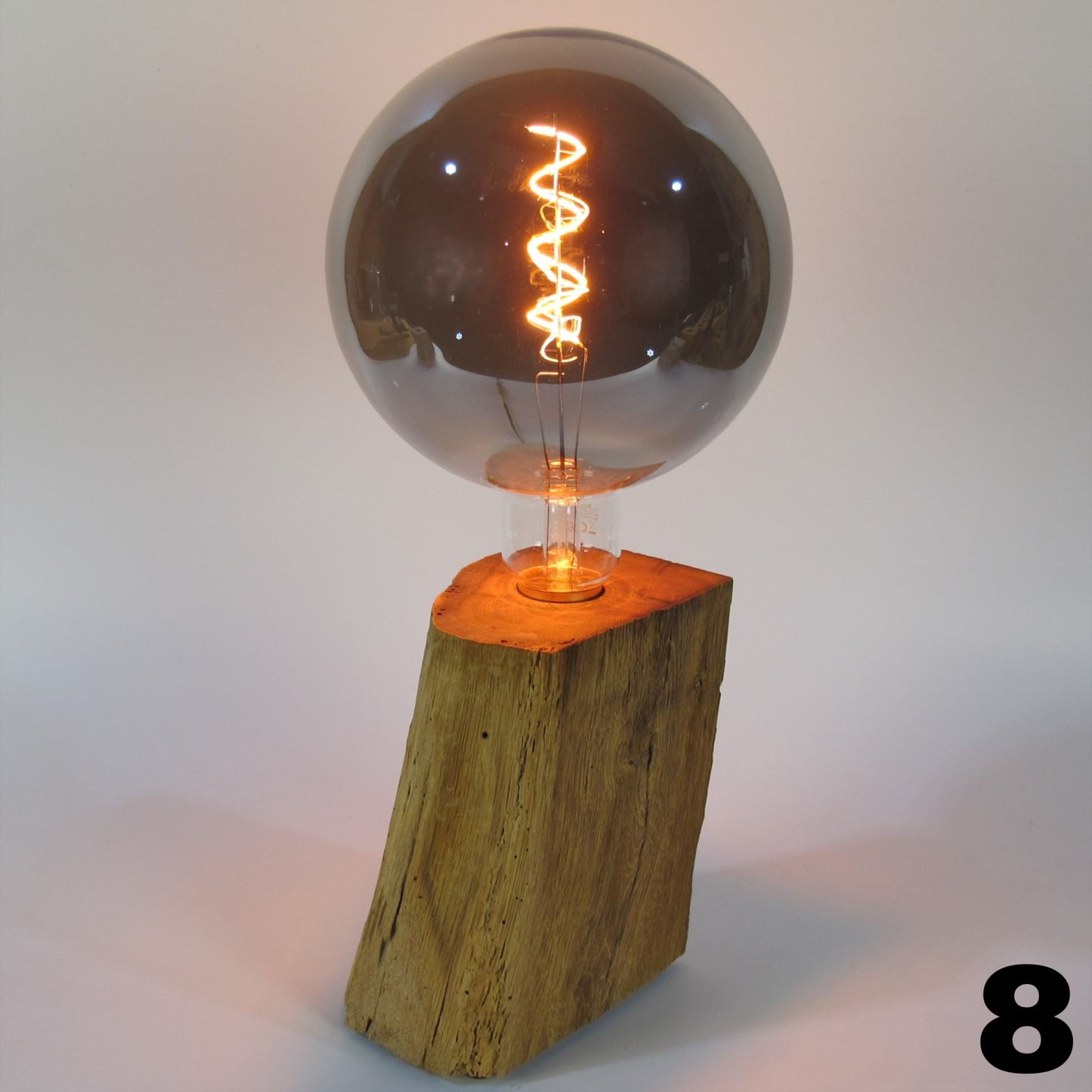 Rökkri | Tischleuchte aus Eichenholz