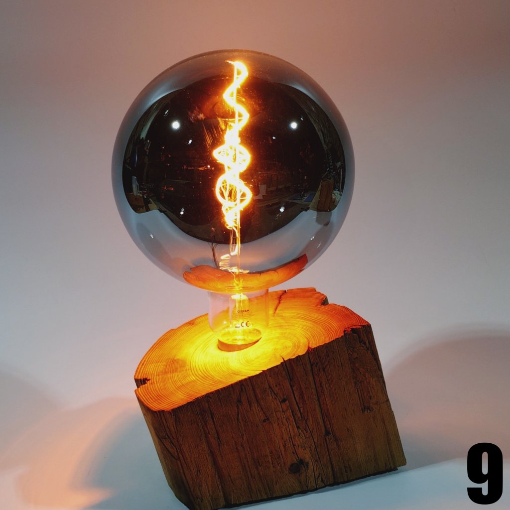 Damba | Table lamp made of pine wood